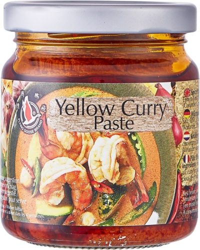 Sárga currypaszta üvegben